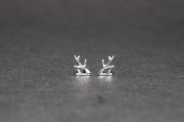 珊瑚系-小小珊瑚耳環