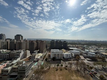 高鐵特區｜高鐵青田｜絕美採光無限視野大三房平車｜台中市烏日區健行北路