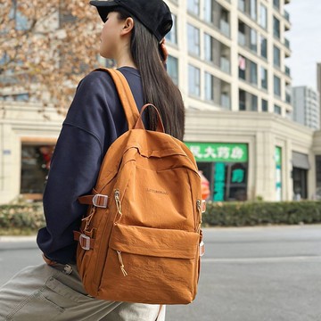 限時特賣中🎈品牌夏季新款簡約雙肩包高中大學生中學生書包出去玩防潑水旅行包日係百搭大容量雙肩包 防水防摔電腦包 學生國中後