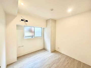 捷運5分鐘全新美妝二樓｜新北市三重區車路頭街