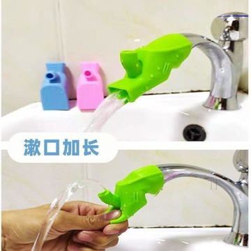 💢臺灣出貨💢硅膠水龍頭延伸接頭水槽防濺濺水通用延長水嘴背景牆佈置用品