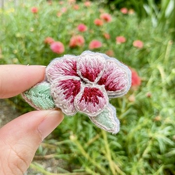 漸層紅 花刺繡胸針 立體手工刺繡飾品