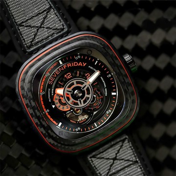 SEVENFRIDAY 橘色碳纖維限時發行版機械錶 P3C/09