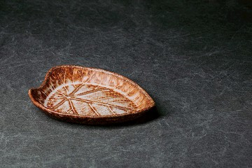 【寶來陶】葉形盤