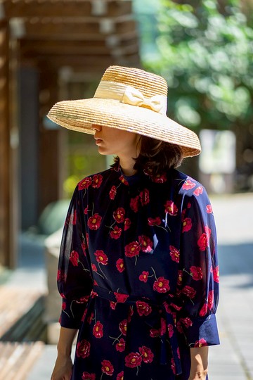 木葉秋聲_立領抽縐拋袖洋裝