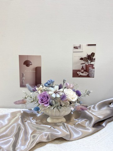 現貨+預購。祝賀送禮。永生花羅馬風扁杯桌花