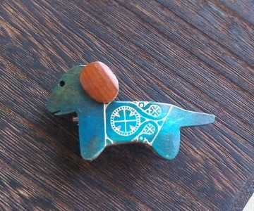 Vintage Jewelry 西洋古董飾品 手工 木雕小狗兒 小巧 別針