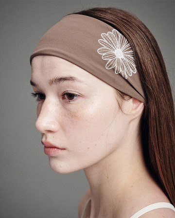 MARDI MERCREDI 經典雛菊髮帶 棕色 象牙白花 運動 舒適 BEURRE ULTIMATE COMFORTWIDE HEADBAND THEFLOWER
