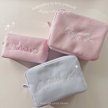 Twinko💗[HM281]客製化姓名*刺繡華夫格化妝包/收納包/筆袋/刷具包/隨身化妝包/透明包/小物收納