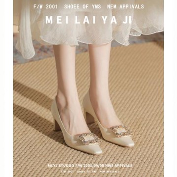 意美絲水鉆方扣旗袍高跟鞋女2026新款緞面方頭粗跟單鞋媽媽婚禮鞋