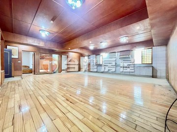 西屯藝術世居2房2衛附車位文心櫻花捷運宅｜台中市西屯區西屯路二段