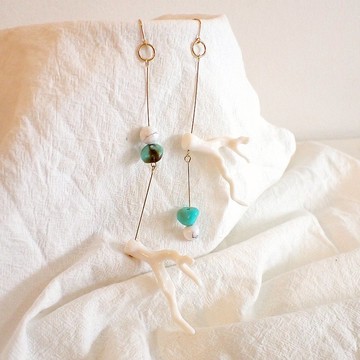 ::民族BOHO系列:: 波西米亞風不对称耳飾 树脂珊瑚喷海边度假风