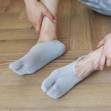 4雙 夏季男士隱形二趾絲襪分腳指木屐船襪子鏤空網薄純色透氣干爽