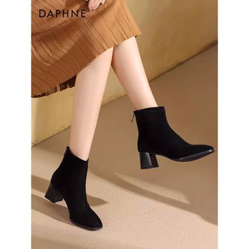 達芙妮絨面高跟短靴女2024冬季新款粗跟黑色瘦瘦靴女小個子女靴子