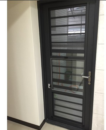 [艾爾沃靜電防霾紗網三合一窗]