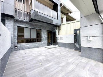 全新未住北太平臨路大地坪電梯別墅併排雙車｜台中市太平區新平路三段