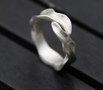 真正的 S 999 純銀女士高級珠寶不規則設計手工拉絲葉子