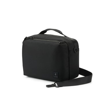 PORTER INTERNATIONAL 高效有序 NOMAD系列  斜背包(M)(黑色)