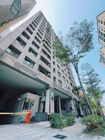 農十六新都心大三房+平車｜高雄市鼓山區龍德路