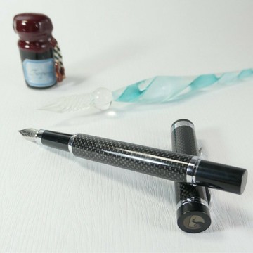強強滾p-日本 1K 碳纖維*細格*鋼筆*真正碳纖維非貼紙*Carbon Fiber*