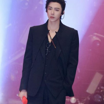 男星劉宇寧同款西裝男士假兩件黑色高級感痞帥宴會西服外套修身休