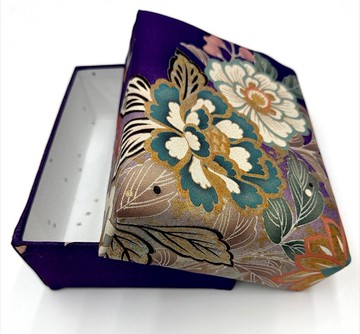 TAKARABAKO－用日本和服布料覆蓋的收納盒。日本製造。體驗日本文