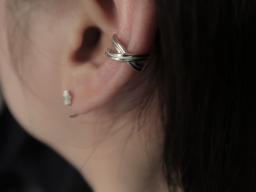 925純銀 小巧 雙線 交錯 耳骨夾 耳環 免費送禮包裝