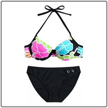 歐美風聚攏大罩杯性感掛脖比基尼