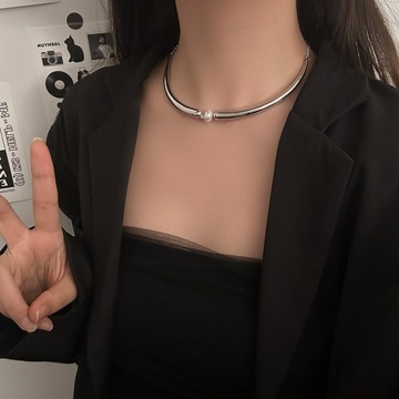 【台灣公司 可打統編】免運 歐美跨境小眾設計冷淡風幾何彎鉤珍珠潮項鏈女輕奢高級感鏈條頸鏈 可開發票 全館五折 工廠現貨直銷 新品特價 z9211