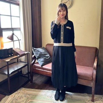 Hana-Mokuba花木馬日系女裝圓領拼接層次休閒洋裝_淺卡其/黑