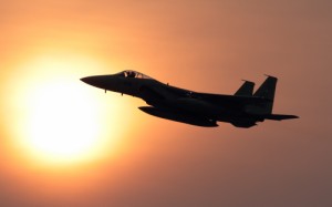 絵画風 壁紙ポスター 航空自衛隊 戦闘機 F 15j イーグル 夕陽 シルエット Jasdf 空自 Jasd 008w2 ワイド版 603mm 376mm 通販 Lineポイント最大4 0 Get Lineショッピング