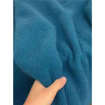 軟糯浣熊絨藍色V領套頭毛衣女秋冬慵懶風寬松顯瘦針織衫內搭上衣