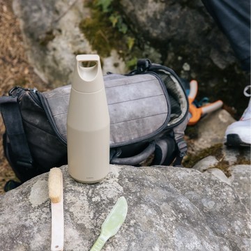 KINTO TRAIL TUMBLER 律動保溫瓶 580ml 象牙灰