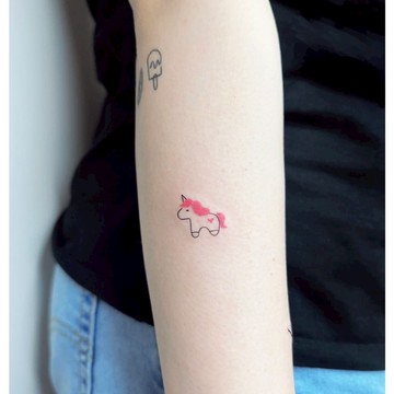 「粉紅獨角獸」愛心 紋身貼紙 微刺青 輕紋身  IG 打卡 小紅書 網紅 ins風 流行 抖音同款 紋身貼 性感 韓國