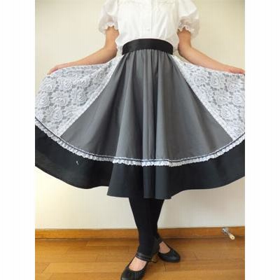 フォークダンス衣装　ジェトバ（スロバキア） r400