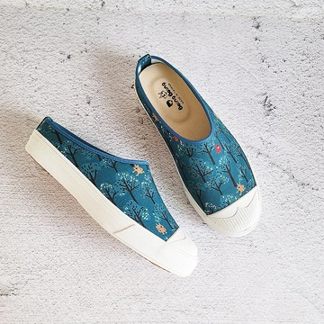 防潑水穆勒鞋(寬楦) 顯瘦半拖懶人鞋-森林裡捉迷藏 水鴨藍