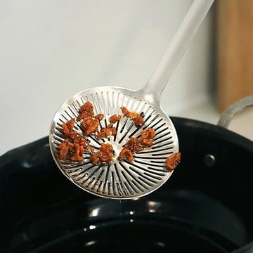 304不鏽鋼一體成形濾油勺/浮沫勺(細長孔) 單一規格