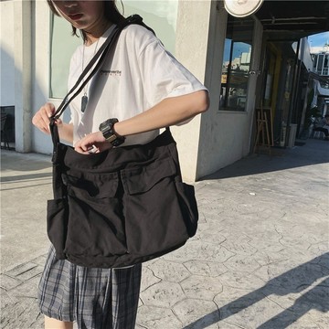 斜挎包包女2026文藝青年單肩包ins大容量工裝帆布包大學生上課包
