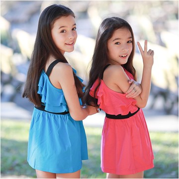 Augelute 糖果色系荷葉領斜肩吊帶洋裙 42151