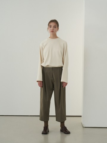 Wool Blended Carrot Pants (Khaki)