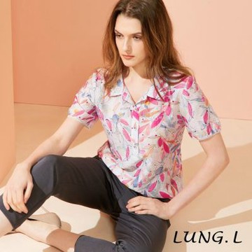 LUNG.L林佳樺 粉色花草印花半開襟短袖女裝上衣 LW05A