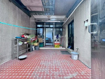 基隆東明路法院旁稀有庭院釋出1樓大3房｜基隆市信義區東明路
