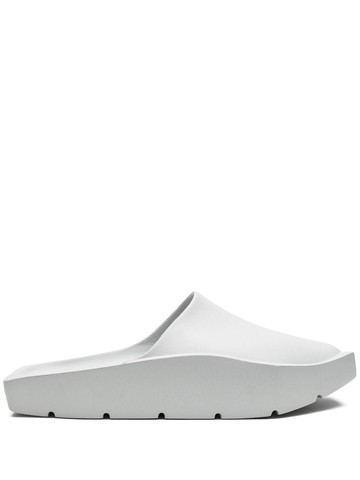 Jordan - Air Jordan Hex SP "Light Silver" mules - women - Rubber/Rubber/Rubber - 7 - White