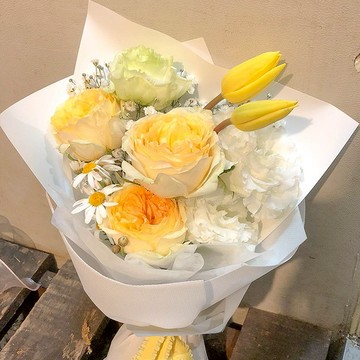 【永春花苑世貿店】一隅鮮花花束 | 畢業 生日 情人節送禮首選 |