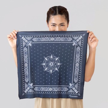 Wiyaka 印花涼感方巾-圖騰