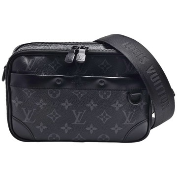 LV Louis Vuitton路易威登 M46955 Alpha系列經典Eclipse帆布印花拉鍊斜背郵差包(黑色)