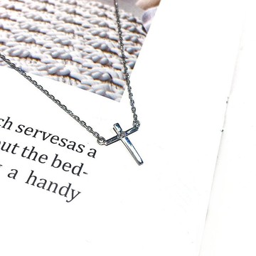 DoriAN 典藏誓言低調小十字架造型鋯石925純銀項鍊 附純銀保證卡