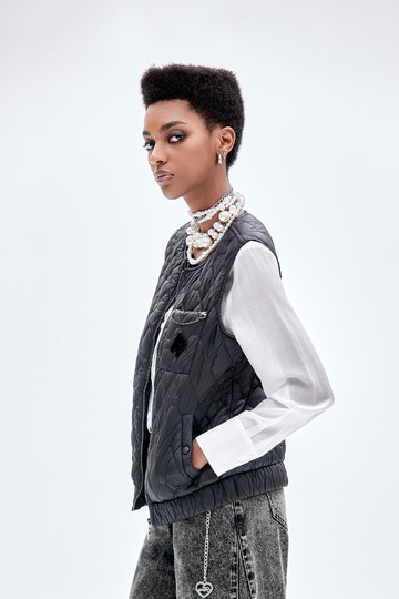 壓兔頭鋪棉背心外套