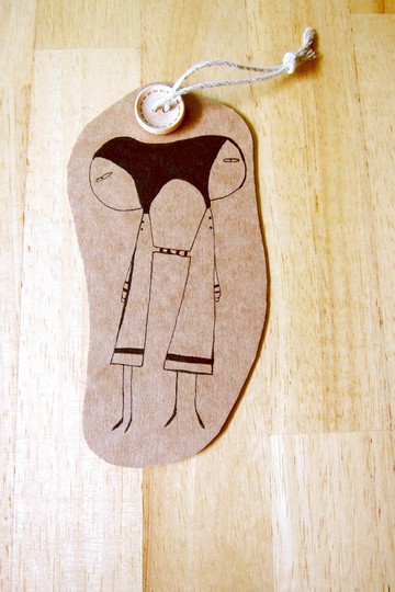 大頭症女孩英文字母書籤-A