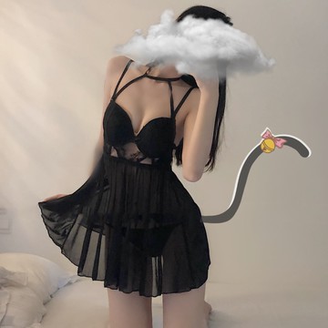 °• 𝘔𝘖𝘔𝘖𝘕𝘈 •°🫧現貨🫰性感不怕空蕩蕩 小胸鋼托 聚攏 掛脖  透視 睡衣裙 性感睡衣 8493